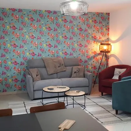 Hébergement de vacances Miel Et Groseilles Rogy